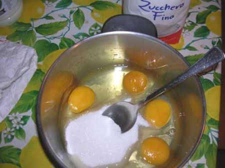 unite lo zucchero