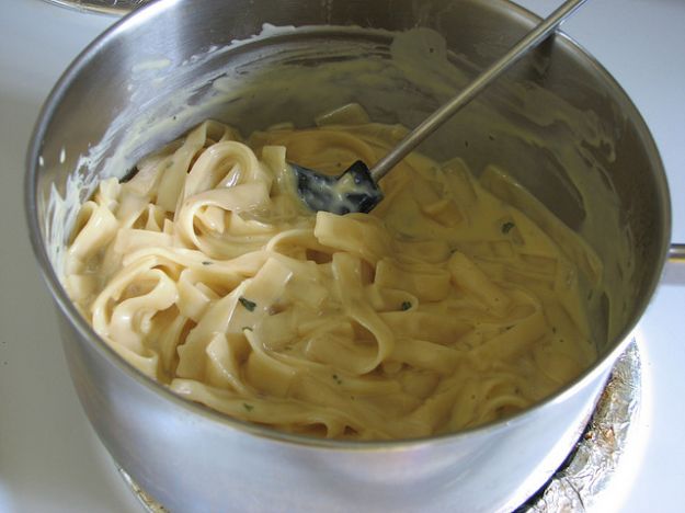 pasta con crema di funghi da preparare con gli avanzi