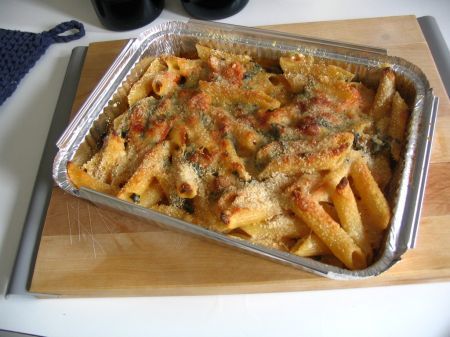 pasta al gratin con funghi ricotta prosciutto