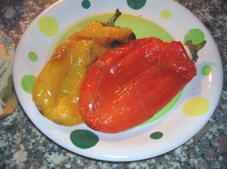 chiudete i peperoni in sacchetti di carta