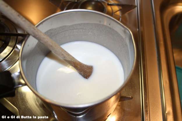 ricetta besciamella=01