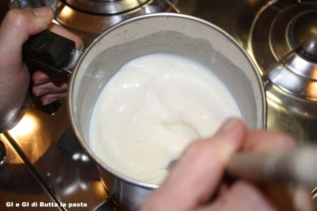 ricetta besciamella=01