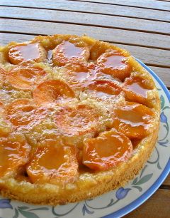 torta di albicocche rovesciata