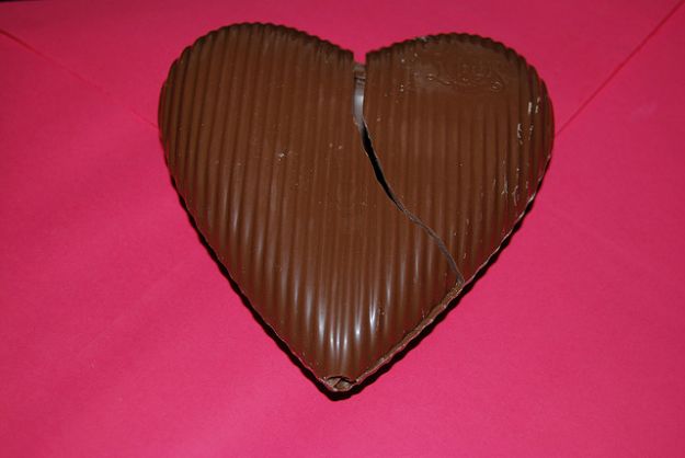 Cioccolatini a forma di cuore con ripieno amarena