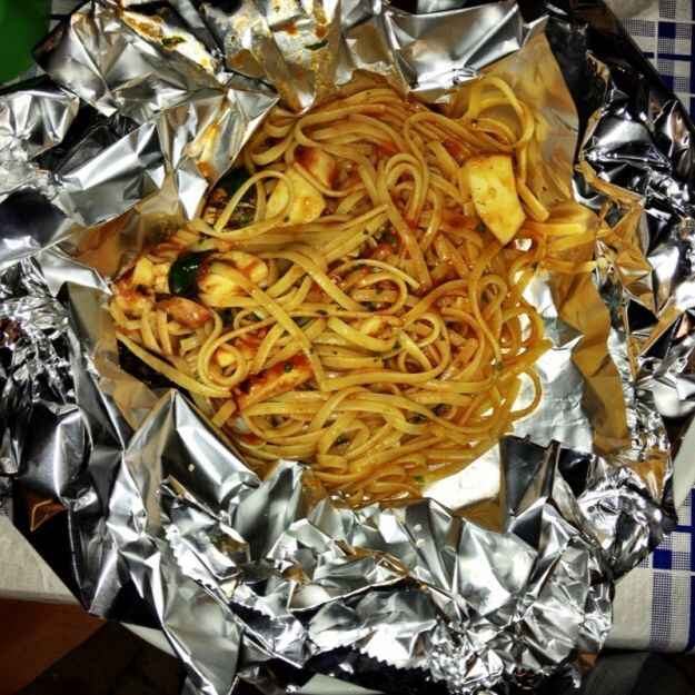 Linguine allo scoglio al cartoccio