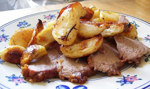 All'ingresso del castello nelle stanze dei cassetti... - Pagina 5 Arrosto-vitello-con-patate-al-forno