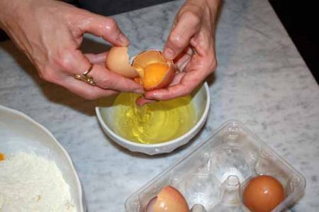 rompete le uova