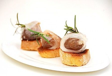 crostini con marroni e lardo