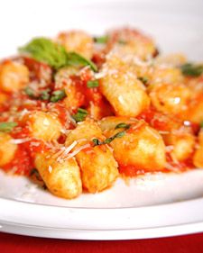 gnocchi in salsa di peperoni