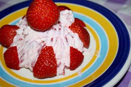 mousse di caprino e fragole