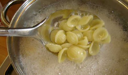 orecchiette in pentola