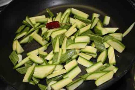 paccheri con vongole e zucchine