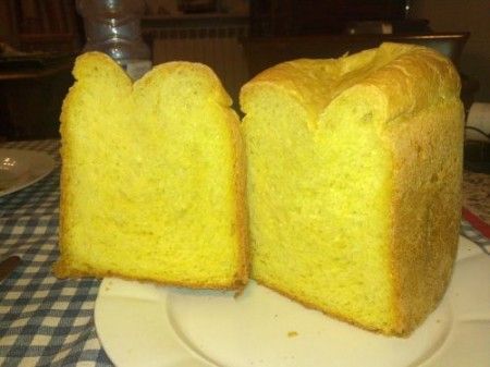 pane allo zafferano da preparare in casa per tanti golosi panini