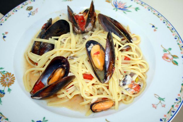 pasta cozze acciughe ricetta mare 01