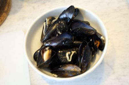 pasta con il sugo di cozze