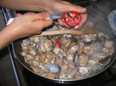 pomodori nelle vongole