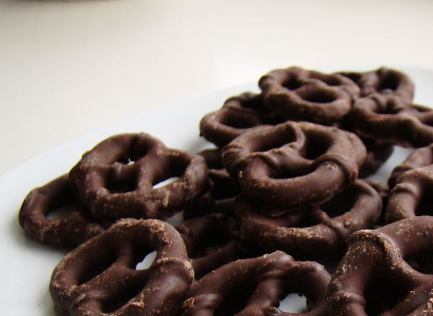 ricetta pretzel cioccolato