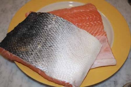 filetto di salmone pronto per la marinatura