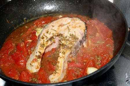 salmone al pomodoro