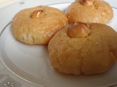 dolcetti alle mandorle e sciroppo (Sekerpare)