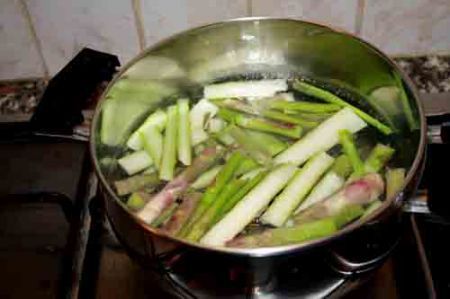 spaghetti alla chitarra con zucchine e asparagi