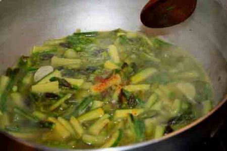 spaghetti alla chitarra con zucchine e asparagi