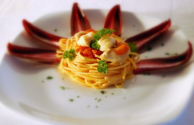 spaghetti con capesante e agrumi