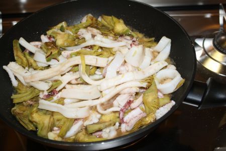 totani o calamari con i carciofi