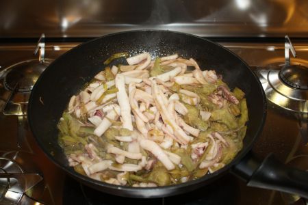 totani o calamari con i carciofi