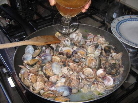 vino nelle vongole