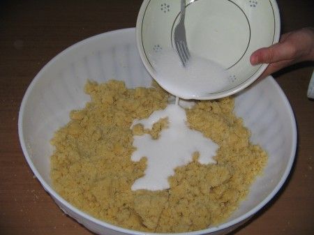 zucchero olio farina uova lievito latte