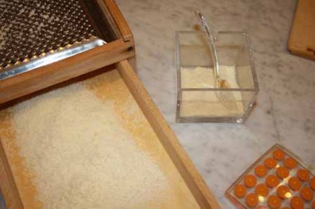 grattugiate il parmigiano