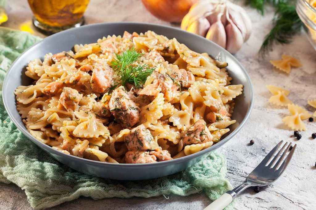 Farfalle al salmone fresco con panna