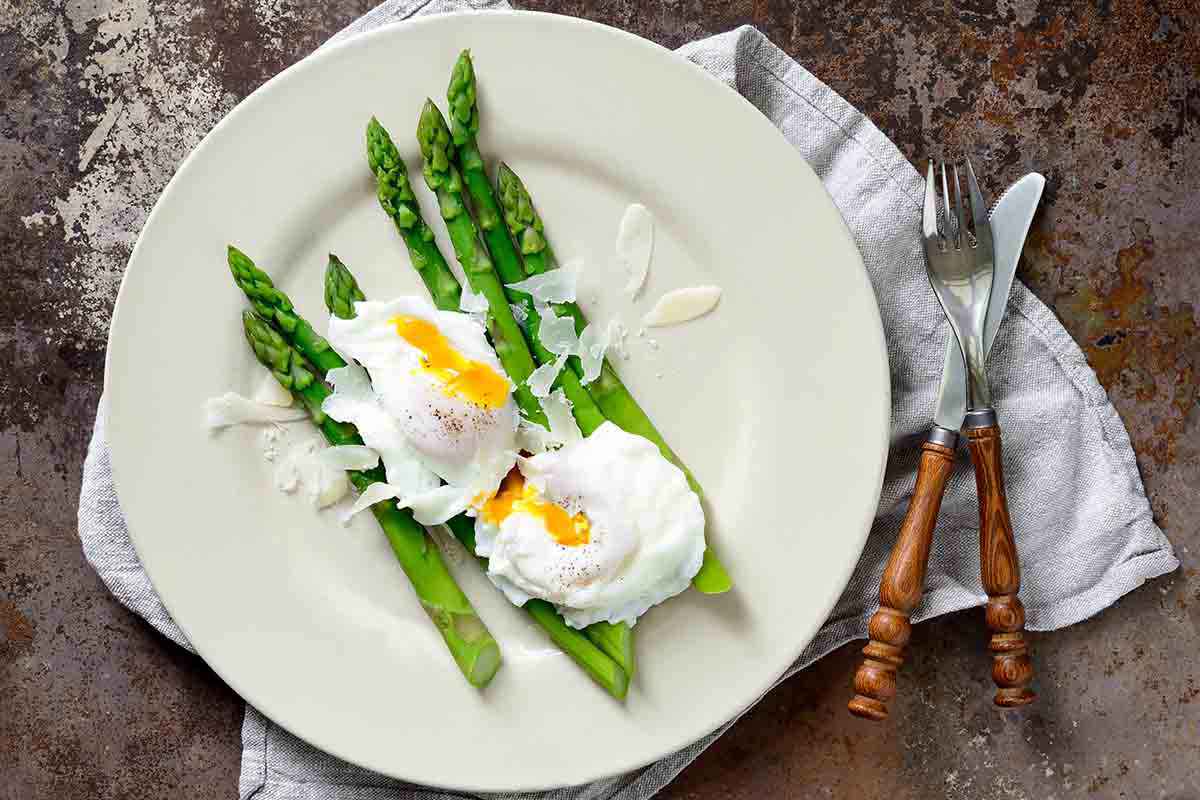 asparagi con le uova ricetta