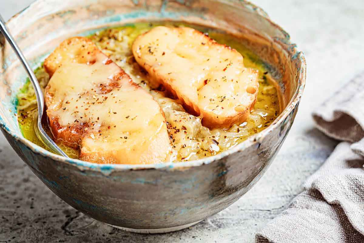 Zuppa di cipolle calabrese