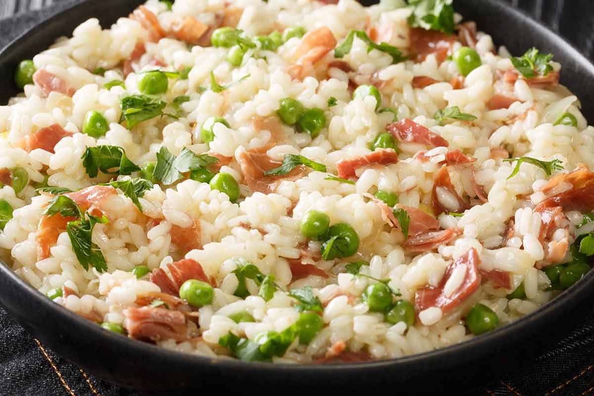 Riso con piselli, ricetta veneta risi e bisi con pancetta