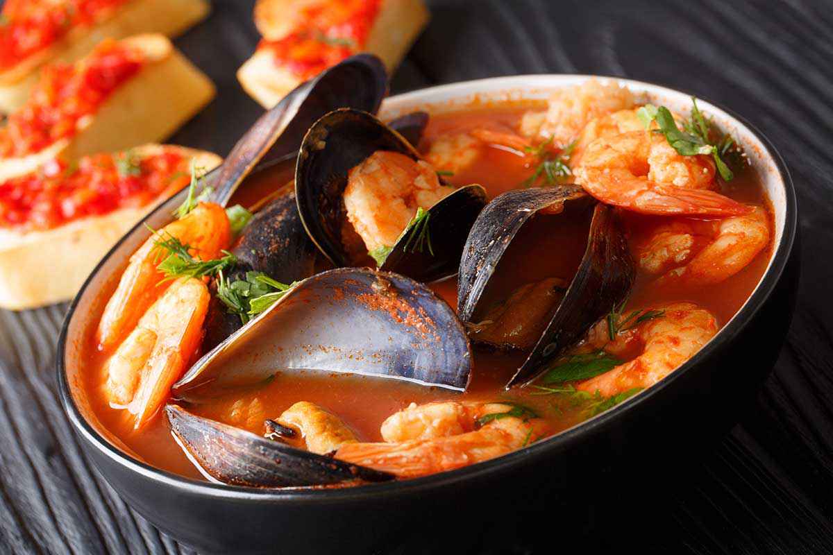 Zuppa di frutti di mare