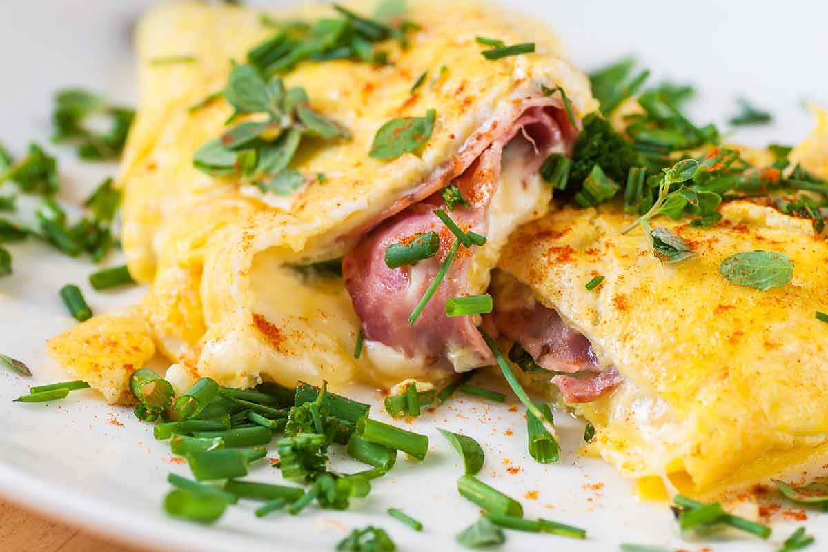 Omelette con il prosciutto cotto