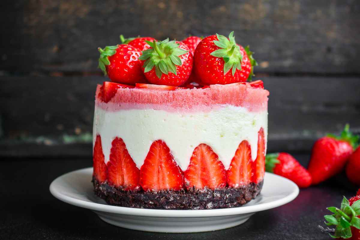 torta con fragole e crema di mascarpone