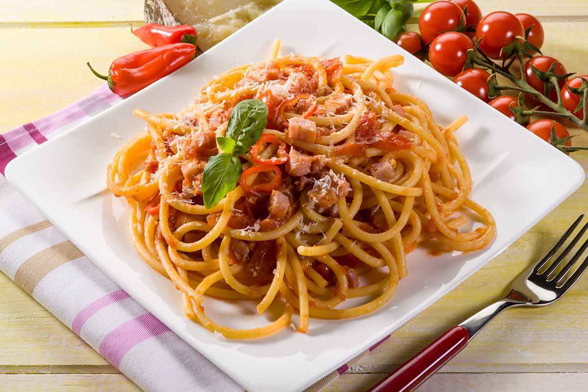 Pasta all’amatriciana con pancetta