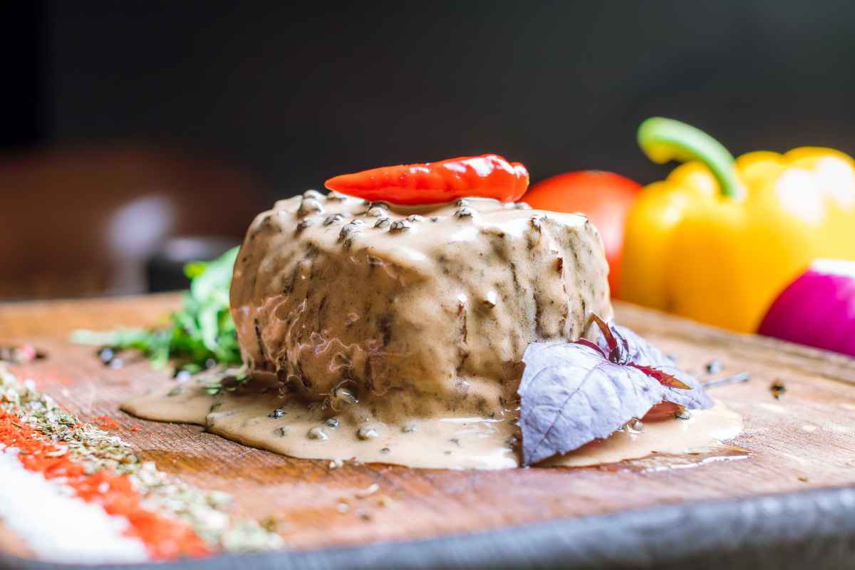 filetto di manzo al pepe verde rosa e bianco