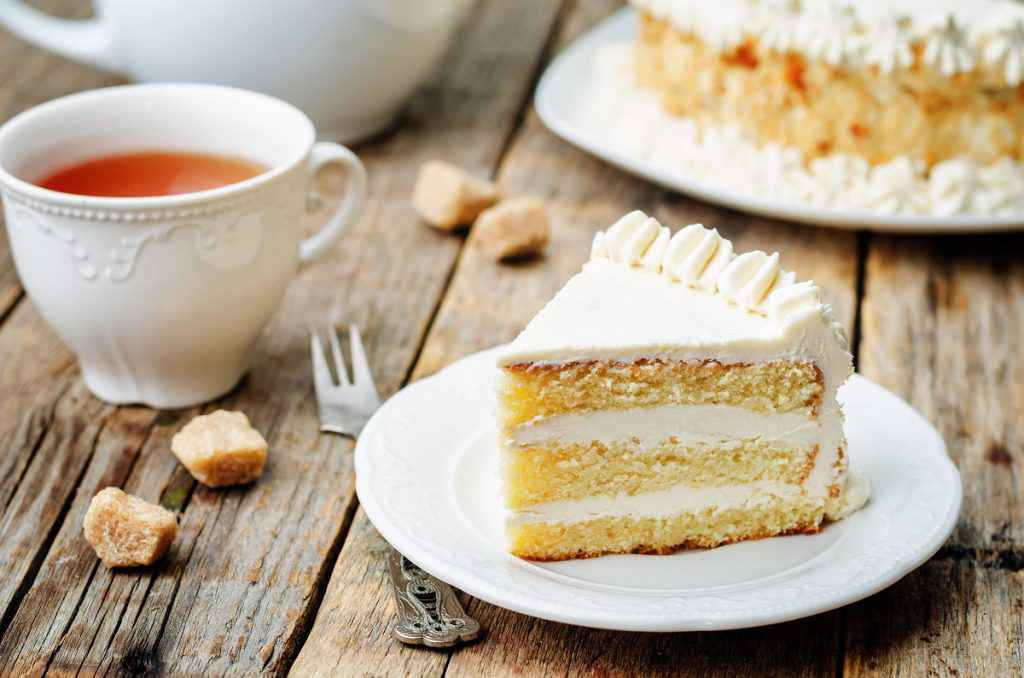 torta paradiso farcita con crema chantilly