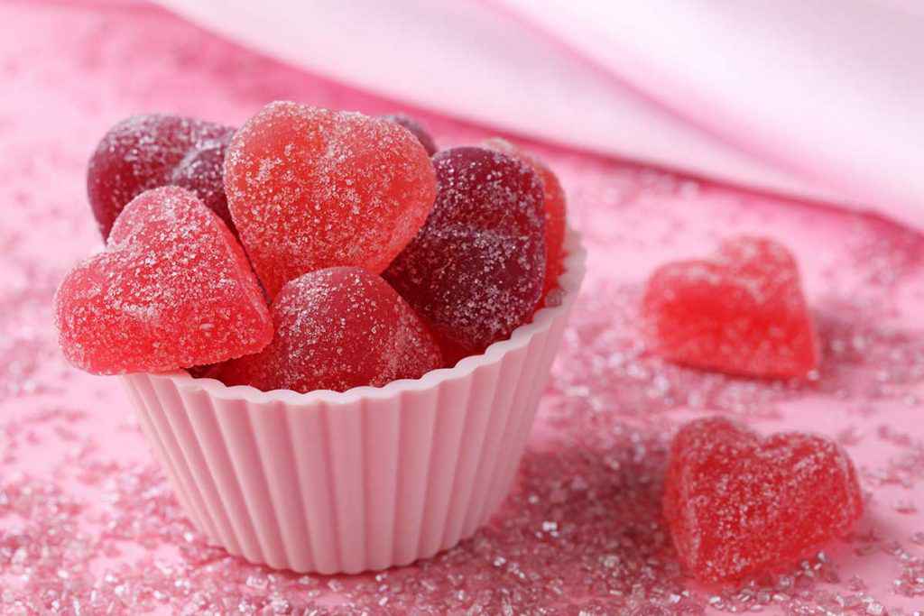 Caramelle gelatine a forma di cuore rosso