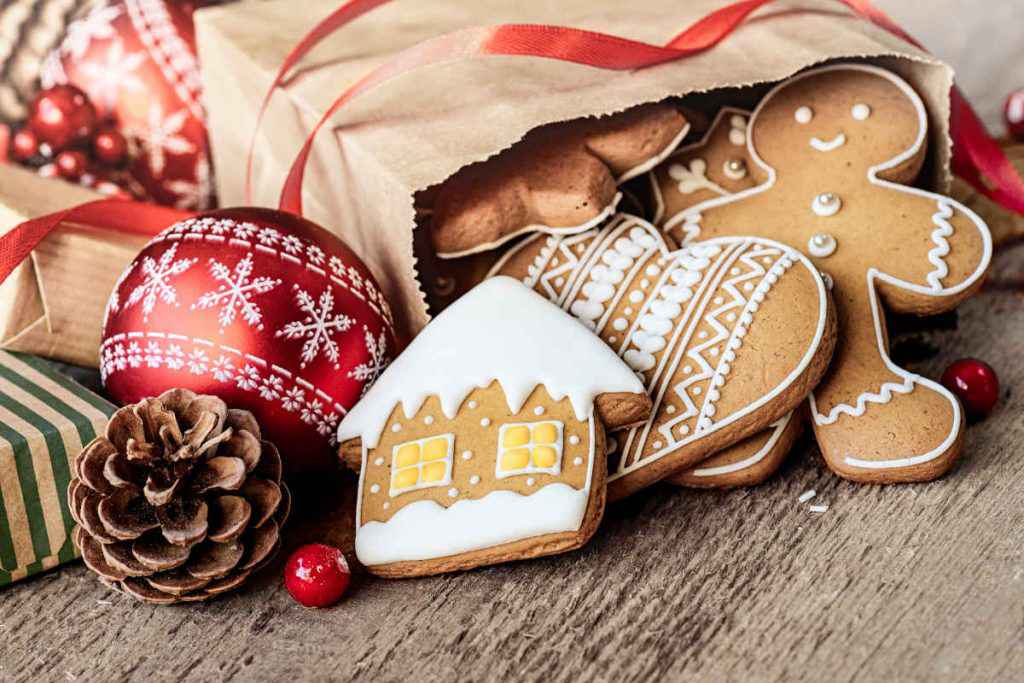 sacchetto con biscotti natalizi