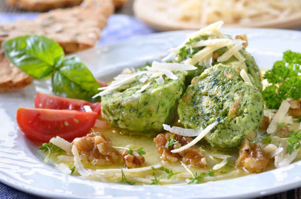 gnocchi di pane e spinaci canederli