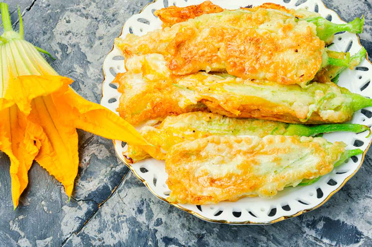 Fiori di zucca fritti in pastella