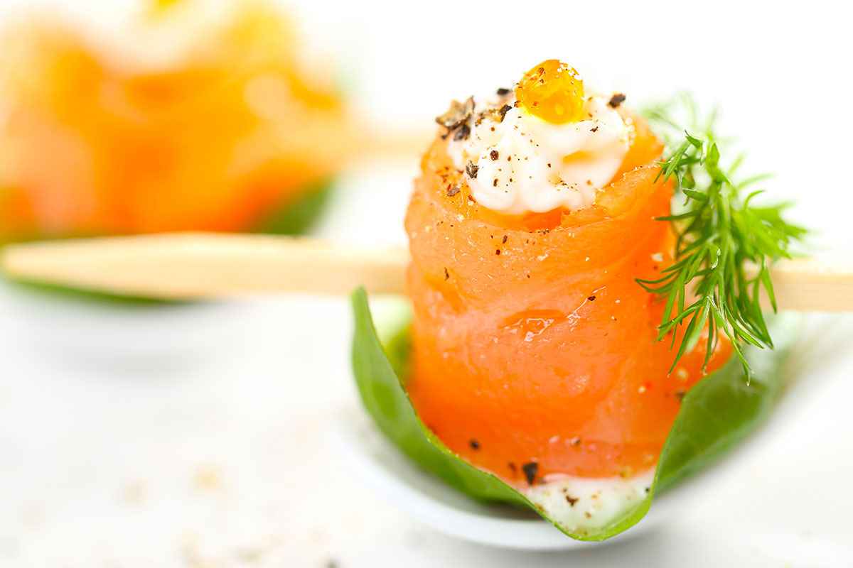 Rotolino di salmone con cuore di formaggio all'interno