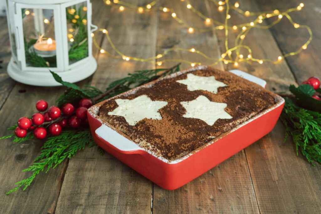 torte natalizie Tiramisù al panettone dolce di Natale