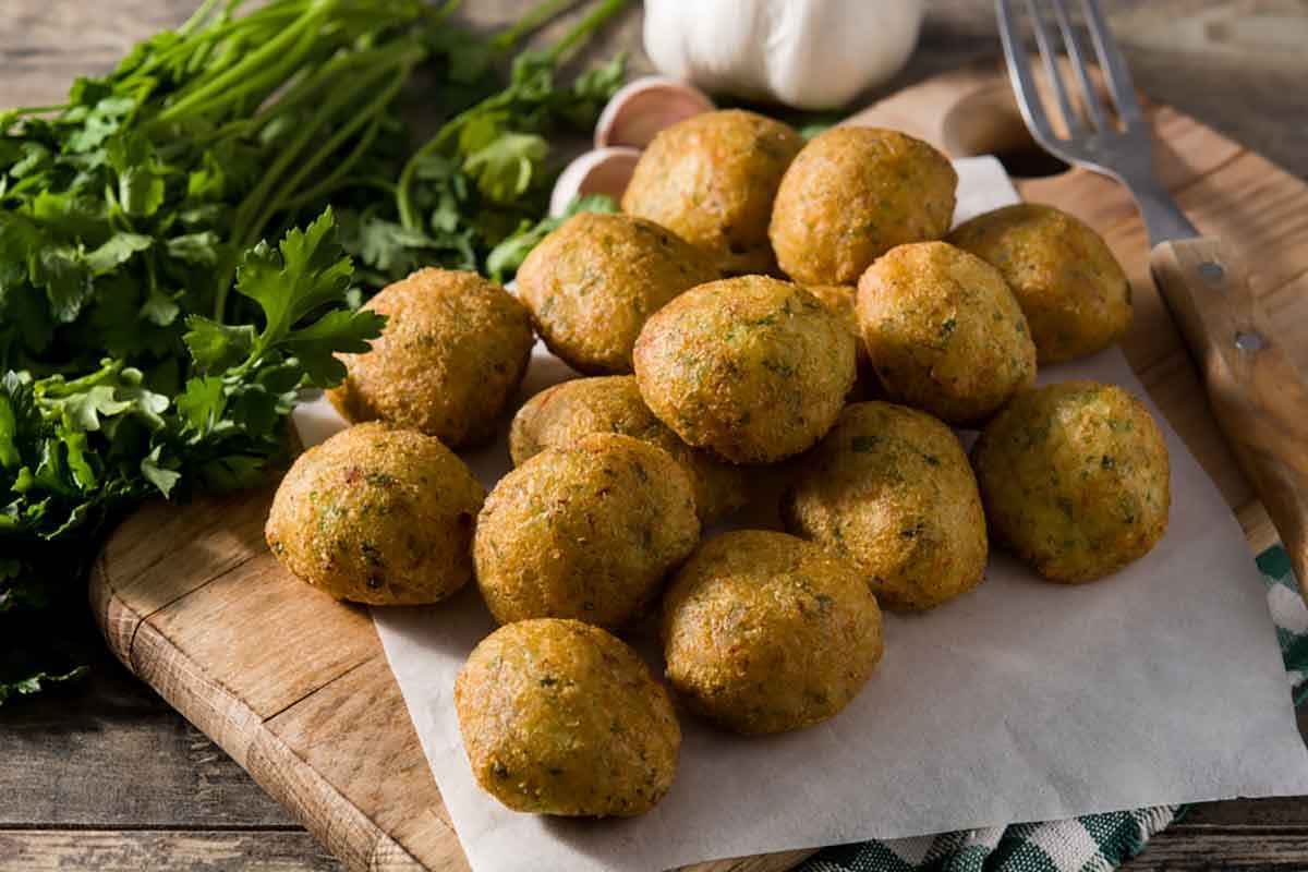 Frittelle di baccalà alle erbe