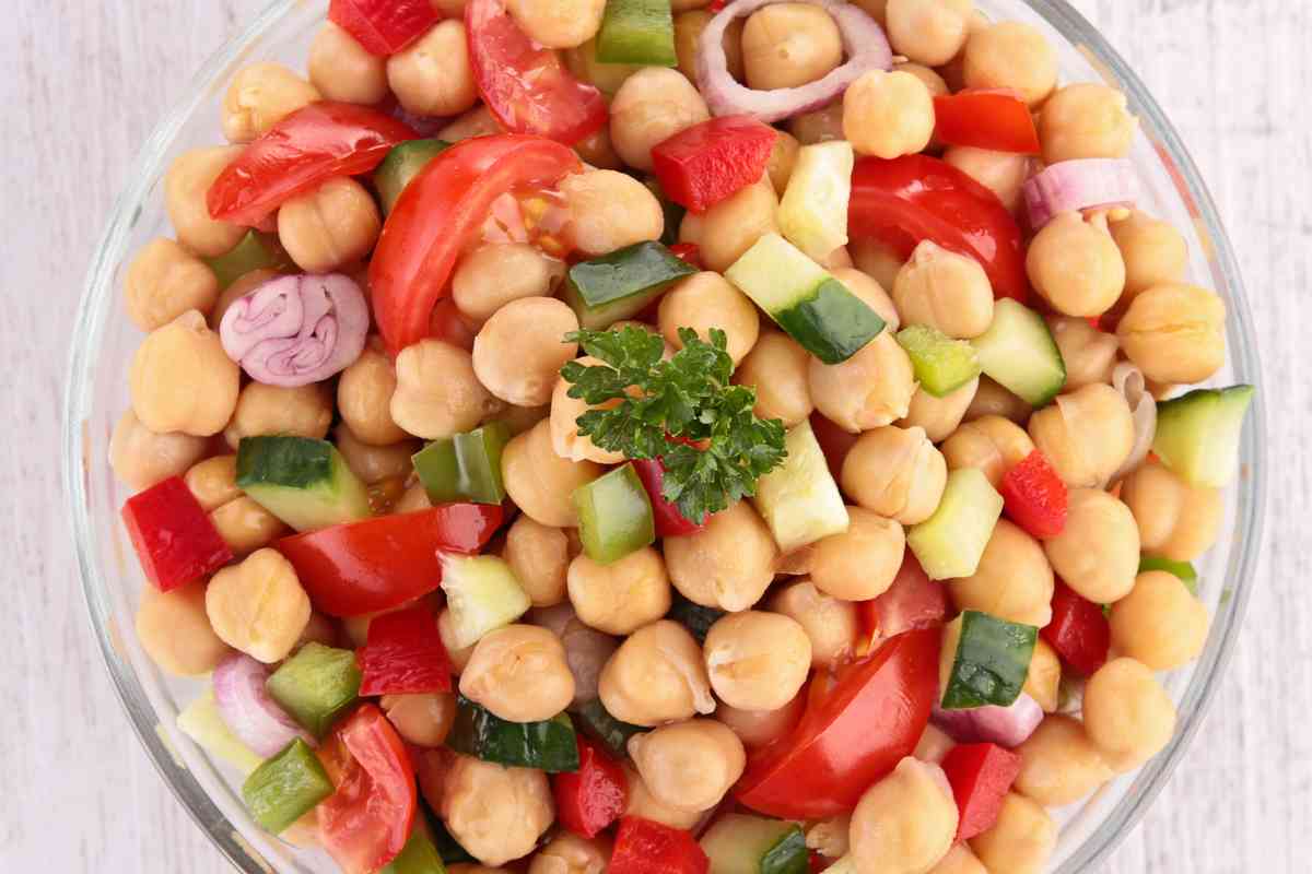 Insalata di ceci e pomodori